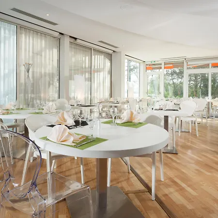 Hotel Western Du Dunkerque- Restaurant Ouvert 7/7 Midi Et Soir