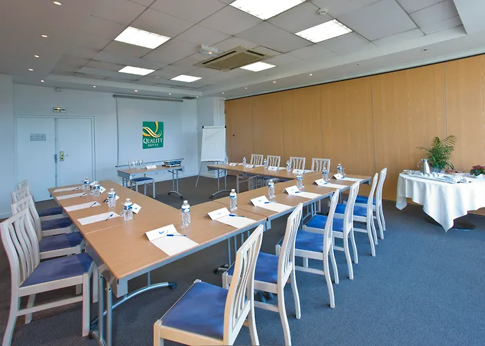 酒店 Western Du Dunkerque- Restaurant Ouvert 7/7 Midi Et Soir 艾姆波茨卡佩尔