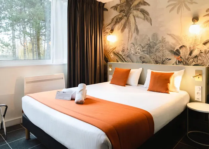 酒店 Western Du Dunkerque- Restaurant Ouvert 7/7 Midi Et Soir 艾姆波茨卡佩尔